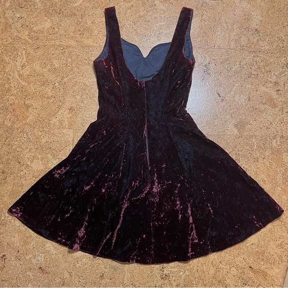 Jessica McClintock for Dillard’s Vintage Red Crushed Velvet Dress Sz 5/6 - Picture 9 of 17